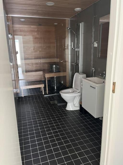 Stylish Spacious In Tuusula * Hyryla
